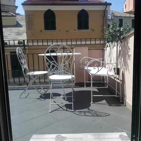 The Terrace Πανσιόν 3*